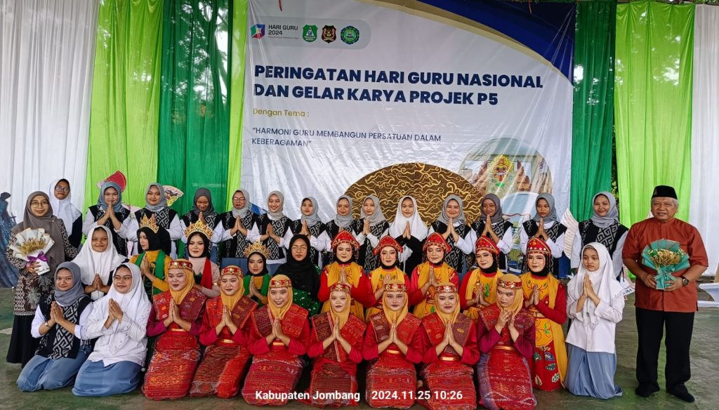 Hari Guru 25 November 2024 di SMA A. Wahid Hasyim Tebuireng 2